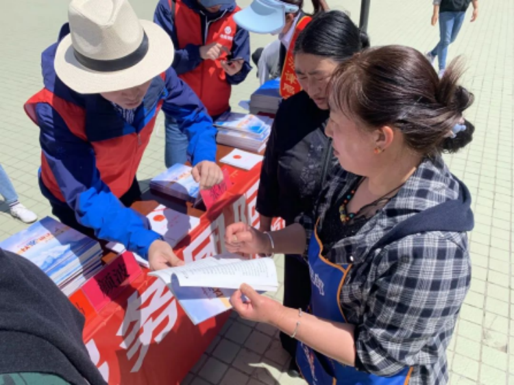 同心普法零距离 明炬律师“同心团”系列报道二795.png